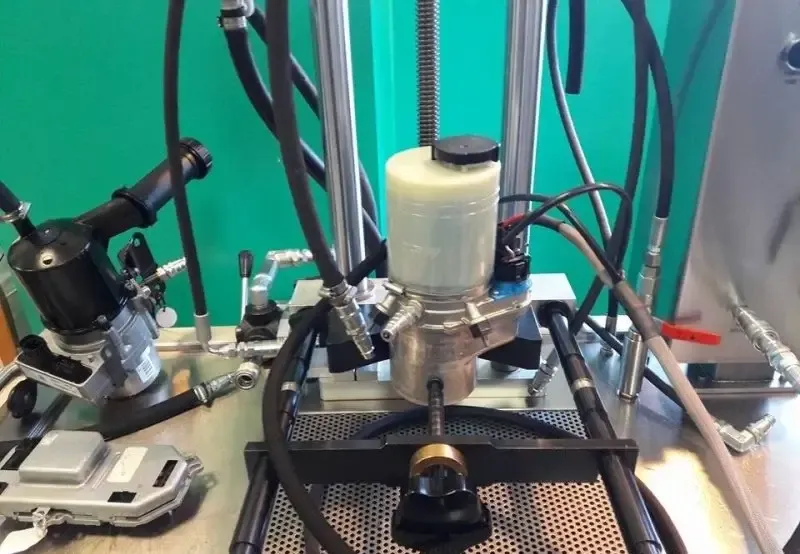 Výstupná kontrola repasovaného elektrohydraulického servočerpadla na skúšobnej stolici